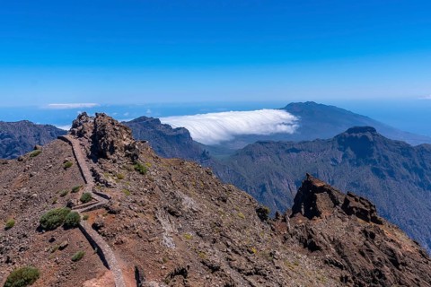 Trail from the top of Roque de los Muchachos to the top of Caldera de Taburiente