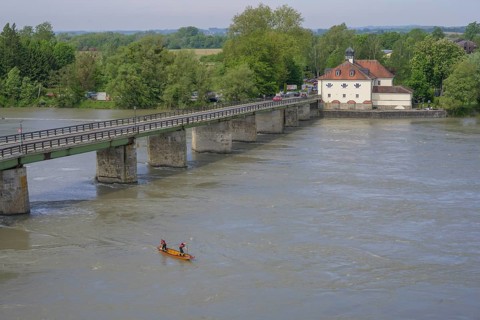 Old Inn bridge with boat
