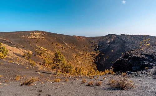 Trail reaching the Crater of the Teneguia volcano from the route of the volcanoes