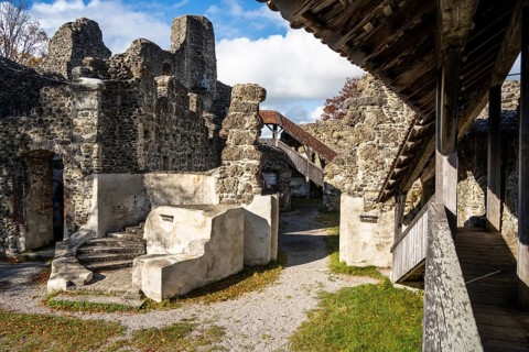 The castle ruins of Alt-Trauchburg