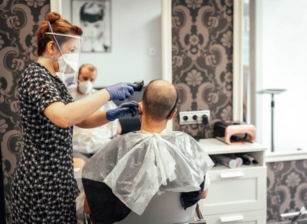 Hairdresser with security measures for the covid-19