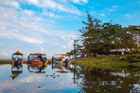 The town of La Ceiba in the Caribbean Sea. Honduras