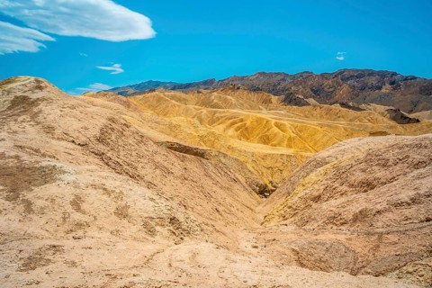 View of the Zabriskie Point viewpoint in Death Valley