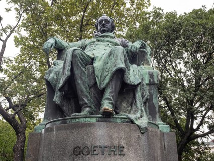 Goethe Monument in front of Stadtpark