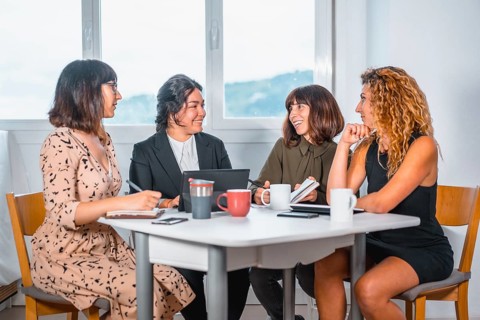 Session young entrepreneurs in the office