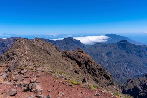 Views from the trail to the top of Roque de los Muchachos on top of the Caldera de Taburiente