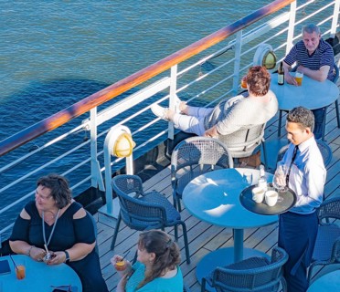 Cocktail time on the Lido Deck of the cruise ship Vasco da Gama