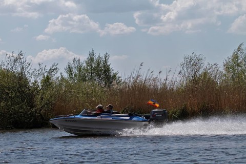 Motorboat on the Peene