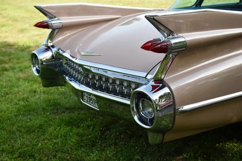 Rear wing Cadillac Sedan