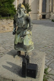 Sculpture of the medieval knight