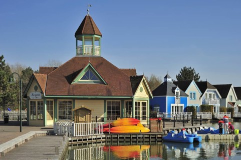 Colourful houses in the Belle Dune Holiday Village at Fort-Mahon-Plage