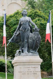 War Memorial Monument aux Soldats et Marins du canton morts pour la Patrie
