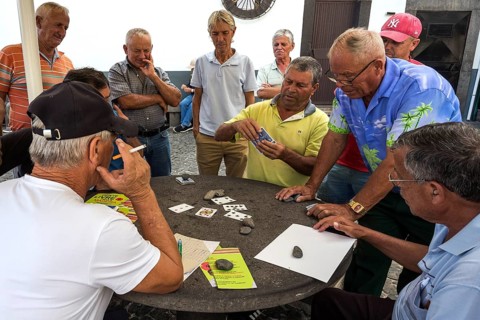 Round of men