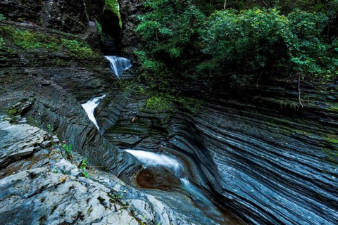Watkins Glen State Park: Gorge Trail entrance and tunnel