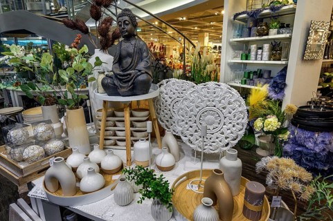 Ceramics and kitsch articles in a furniture store