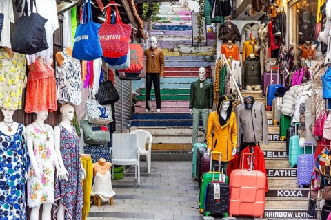 Shop in Kusadasi with clothes and suitcases