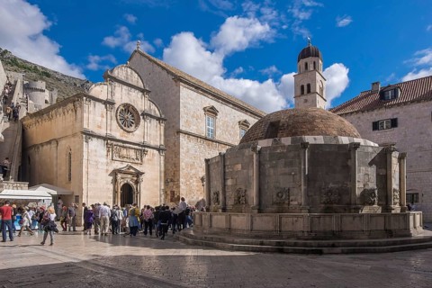 Large Onofrio Fountain