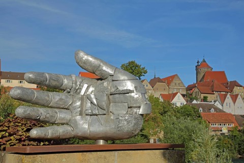 Sculpture Ingresso by Gunther Stilling 2014 and Schochenturm