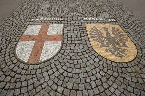 City coat of arms with floor mosaic from the twin city of Freiburg im Breisgau