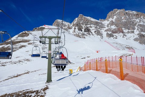 Chairlift ski