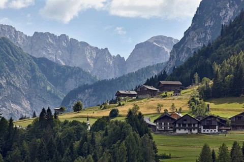 Dorf Nostra