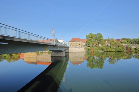 Max bridge over the Main