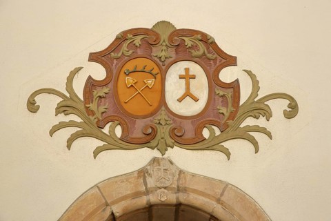 City coat of arms on the Pfruendnerhaus