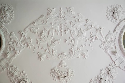Stucco ceiling