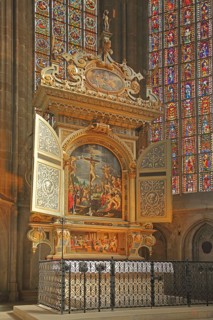 Winged altar built 1604 with painting of the Gothic town church St. Dionys