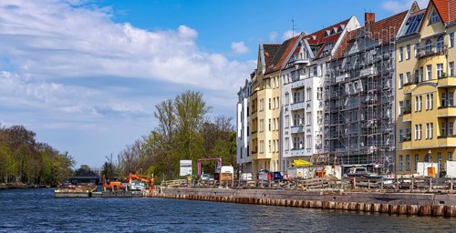 Construction work on the bank of the Spree