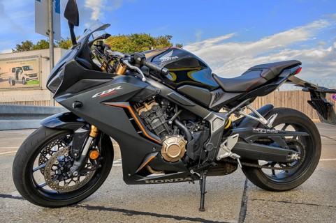 Honda CBR 650 R motorbike
