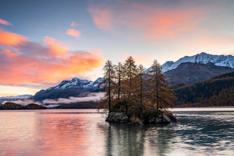 Morning atmosphere at Lake Sils