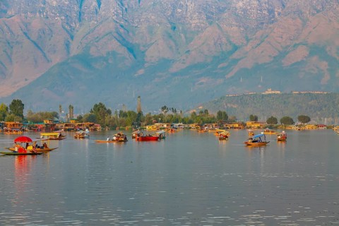 Dale lake in Srinagar