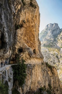 Hiking trail through the Cares Gorge