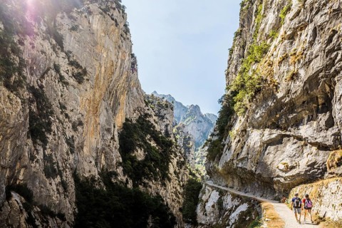 Hiking trail through the Cares Gorge