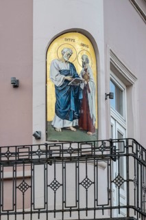 Image of a saint on a house in the old town