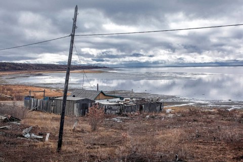 House on the coast at the mouth of the Kolyma into the White Sea