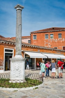 Column on Piazzale Colonna