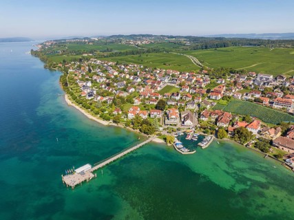 Aerial view of the Lake Constance municipality of Hagnau with the boat harbour and jetty
