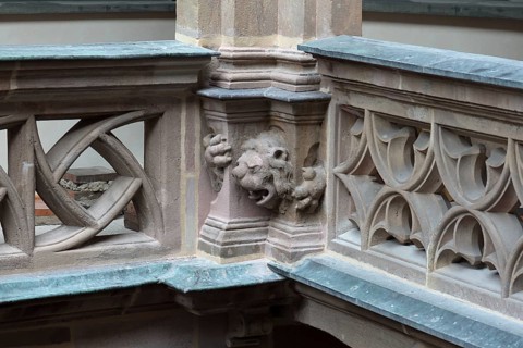 Grotesque on a column in the Pellerhof