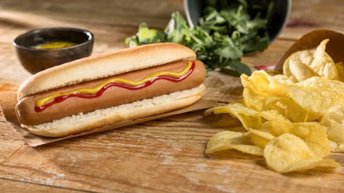 Delicious chips hot dog