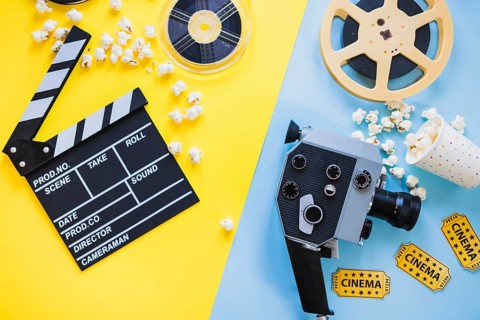 Arrangement cinema camera reels