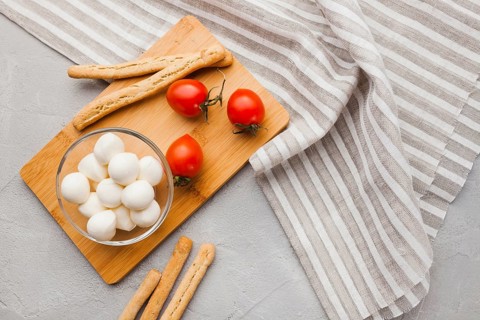 Flat lay cheese composition