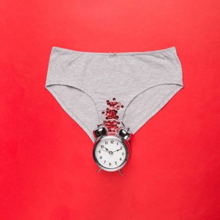 Top view knickers with sequins clock