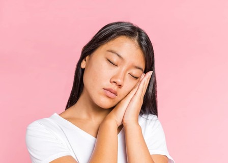 Woman holding her hands sleep
