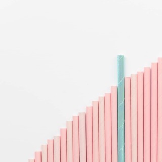 Arrangement paper straws individuality concept