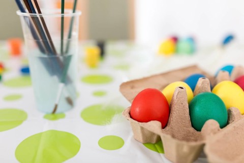 Bright eggs table coloring