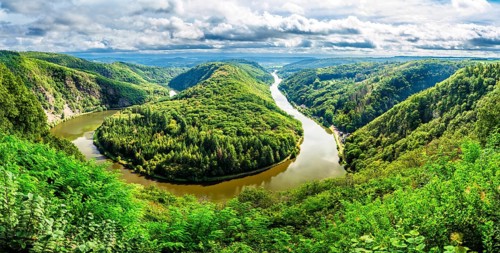 River Saar with cries of Saar near Mettlach