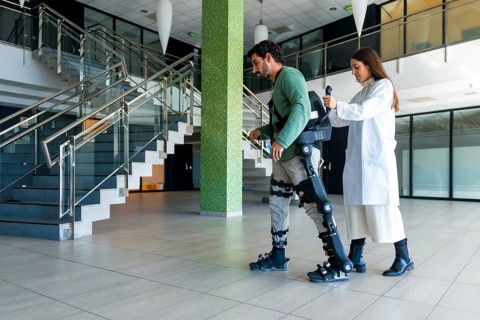Mechanical exoskeleton
