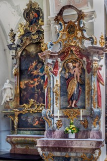 Side altar
